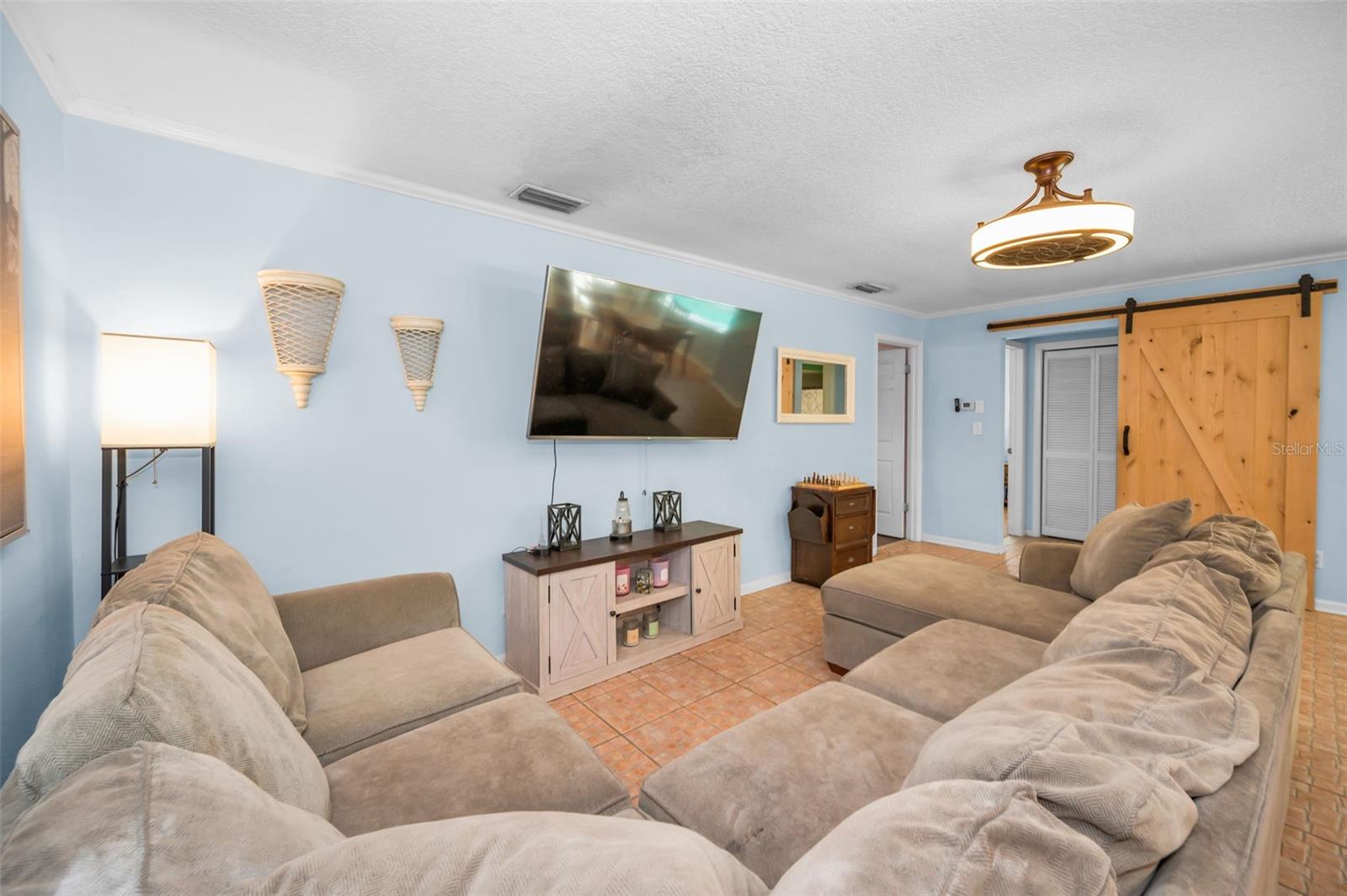 520 SANDY HOOK RD — photo 18