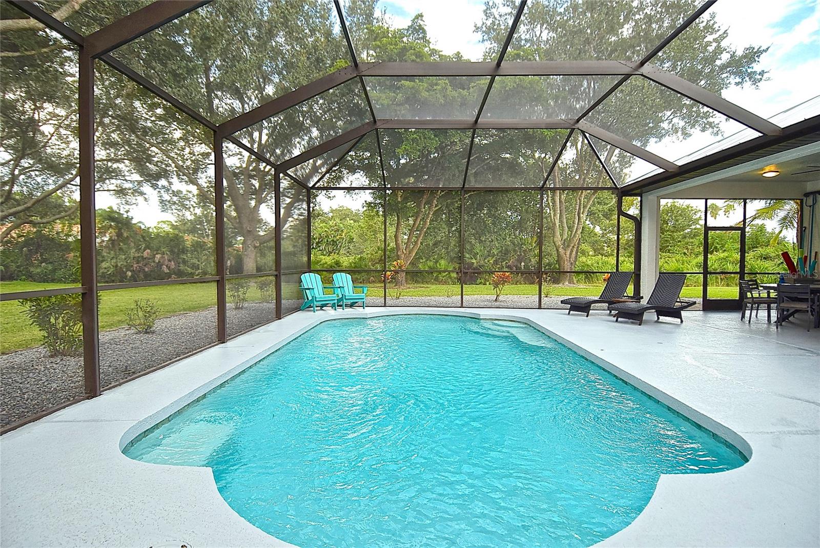 8309 MISTY LAKE CIR — photo 31