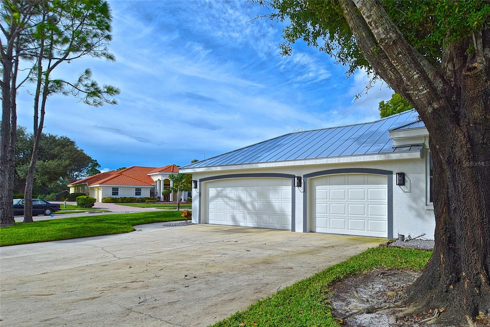 8309 MISTY LAKE CIR — photo 36