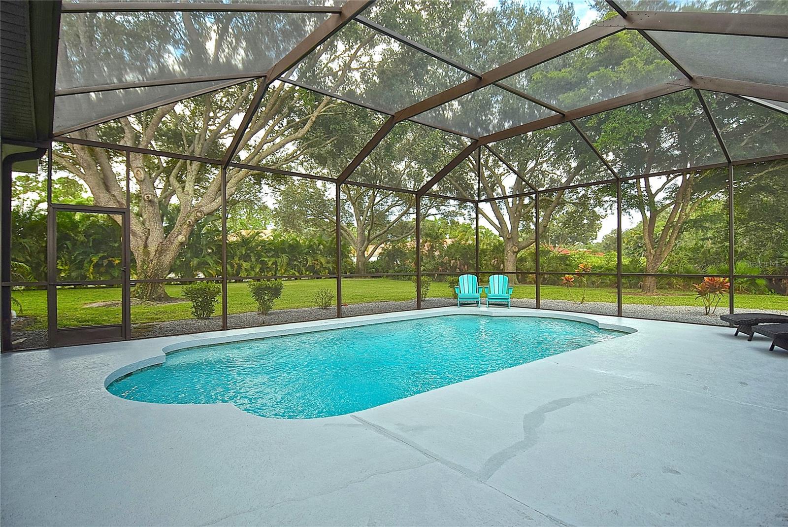 8309 MISTY LAKE CIR — photo 32