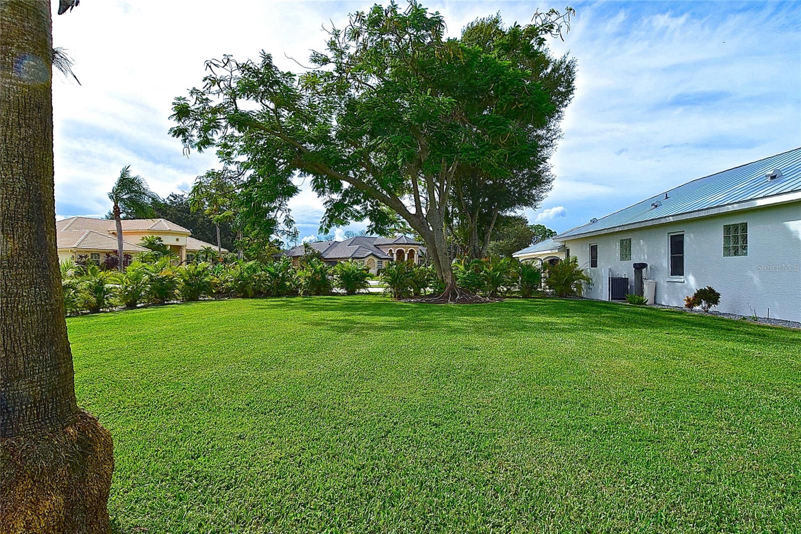 8309 MISTY LAKE CIR — photo 35