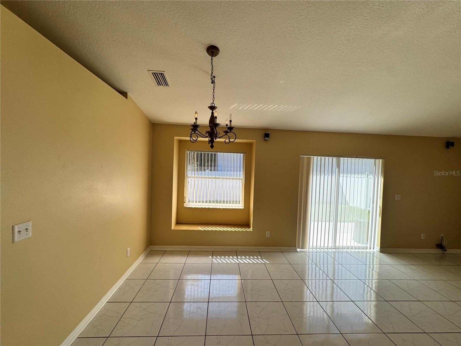 4707 RAMSHEAD DR — photo 33