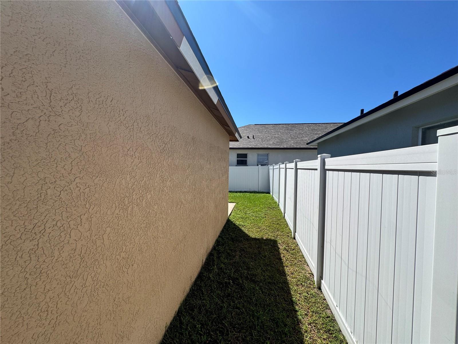 4707 RAMSHEAD DR — photo 38