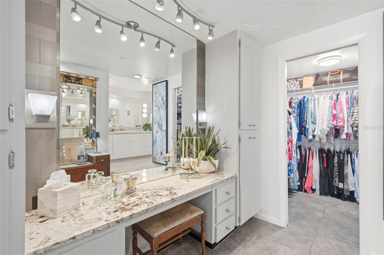 1 BEACH DR SE #2712 — photo 35