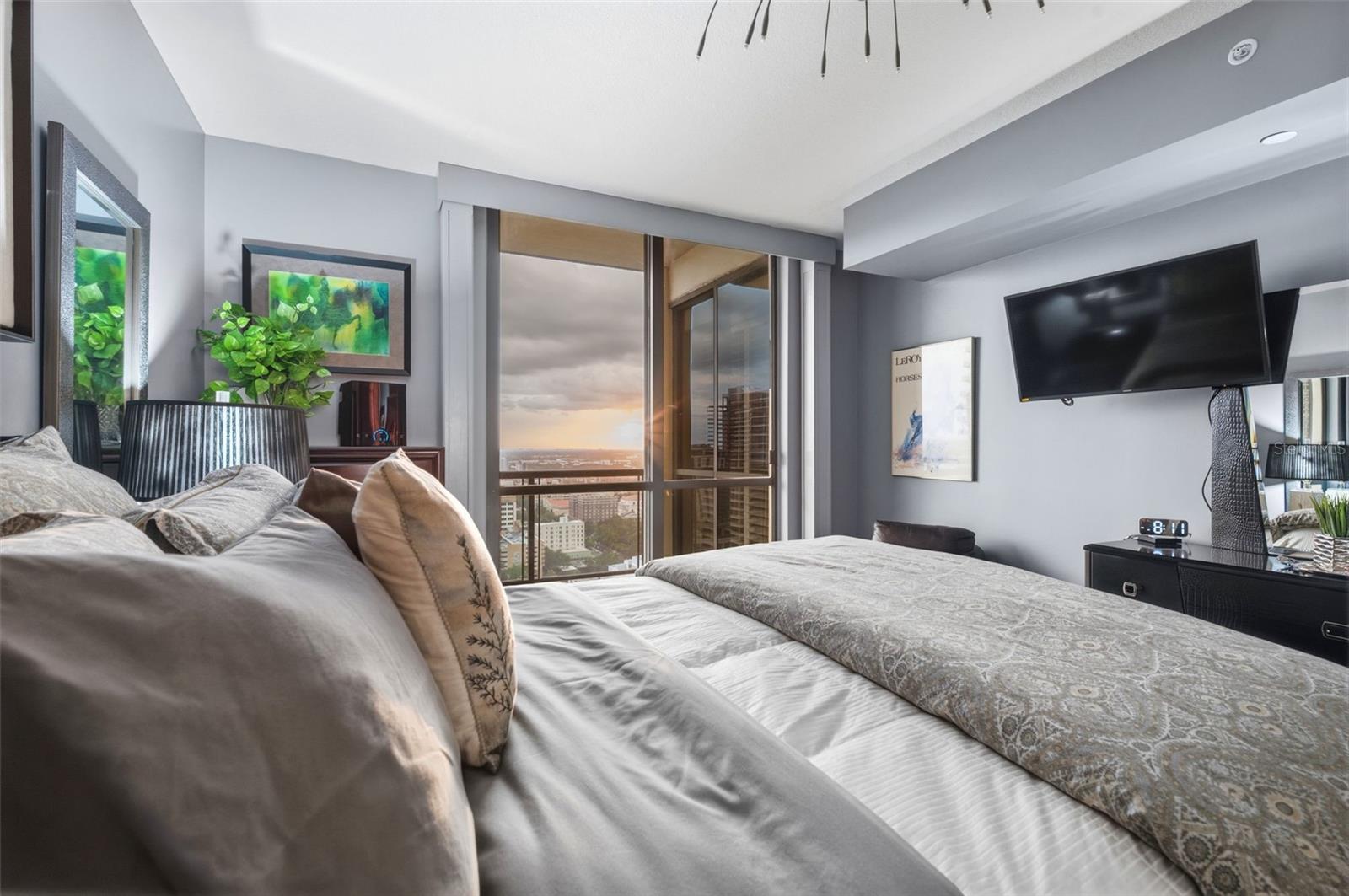 1 BEACH DR SE #2712 — photo 33