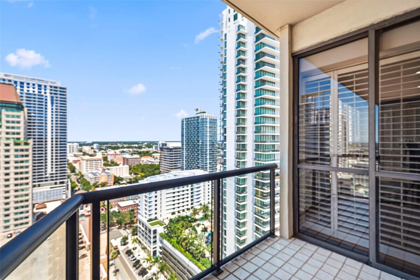 1 BEACH DR SE #2712 — photo 43