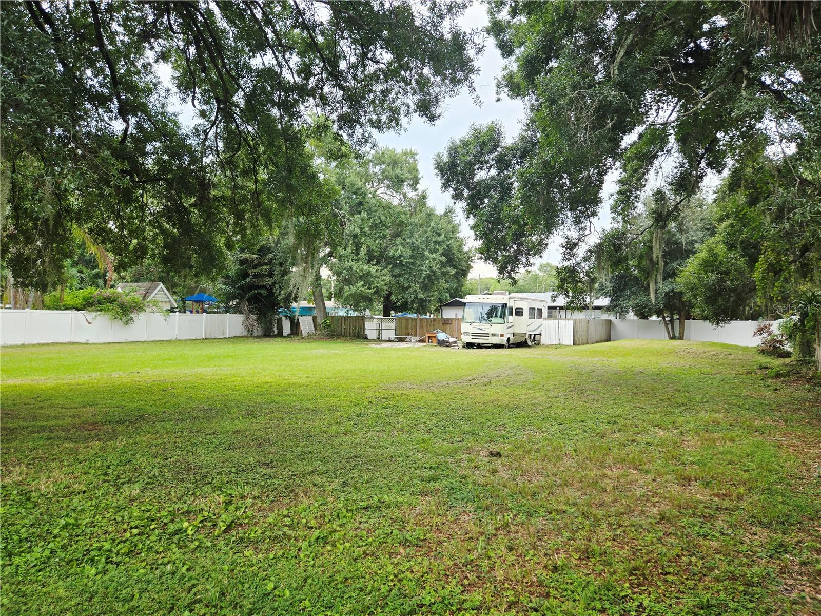 3119 W LAMBRIGHT ST — photo 28