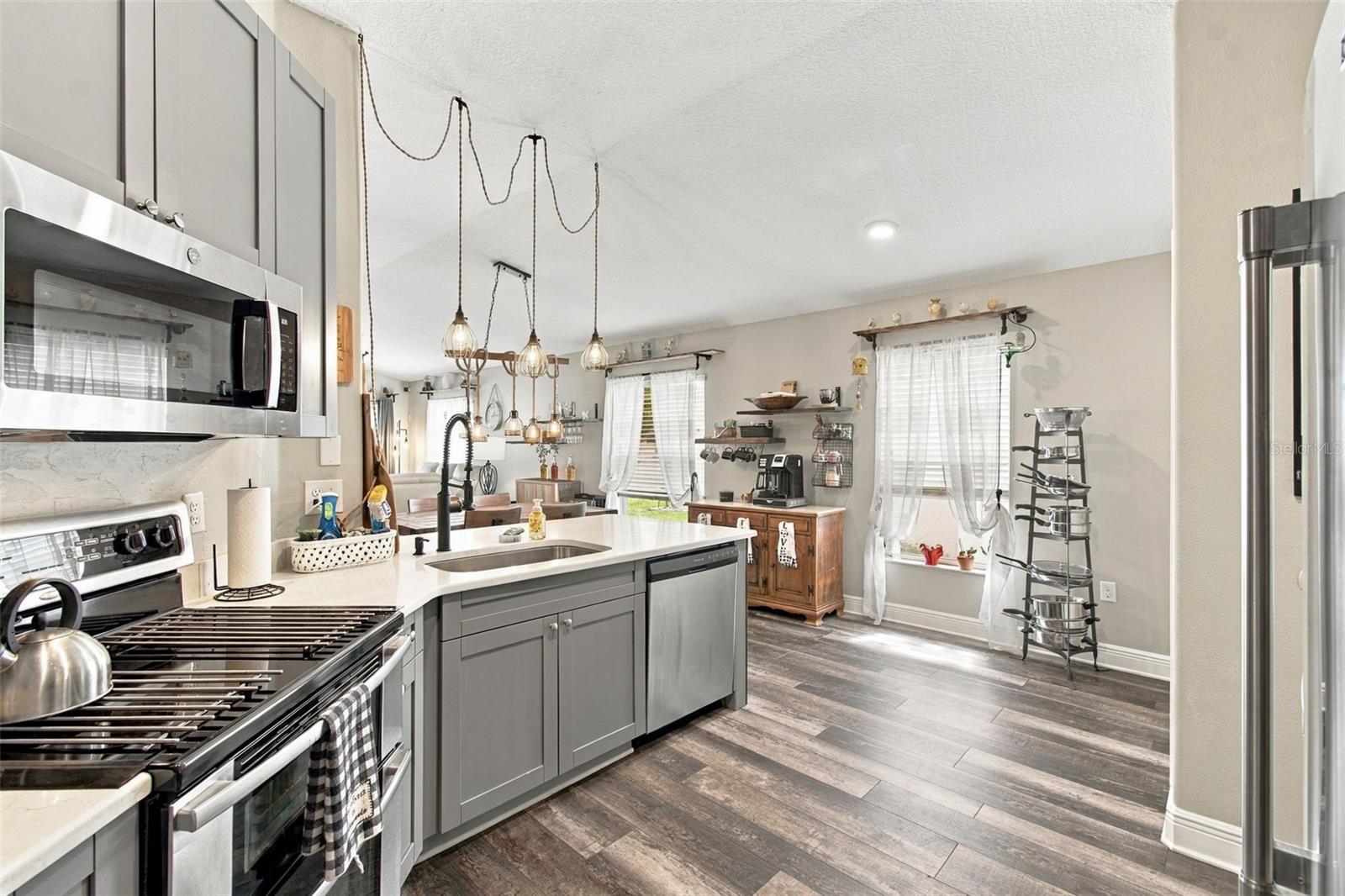 15412 QUAIL WOODS PL — photo 23