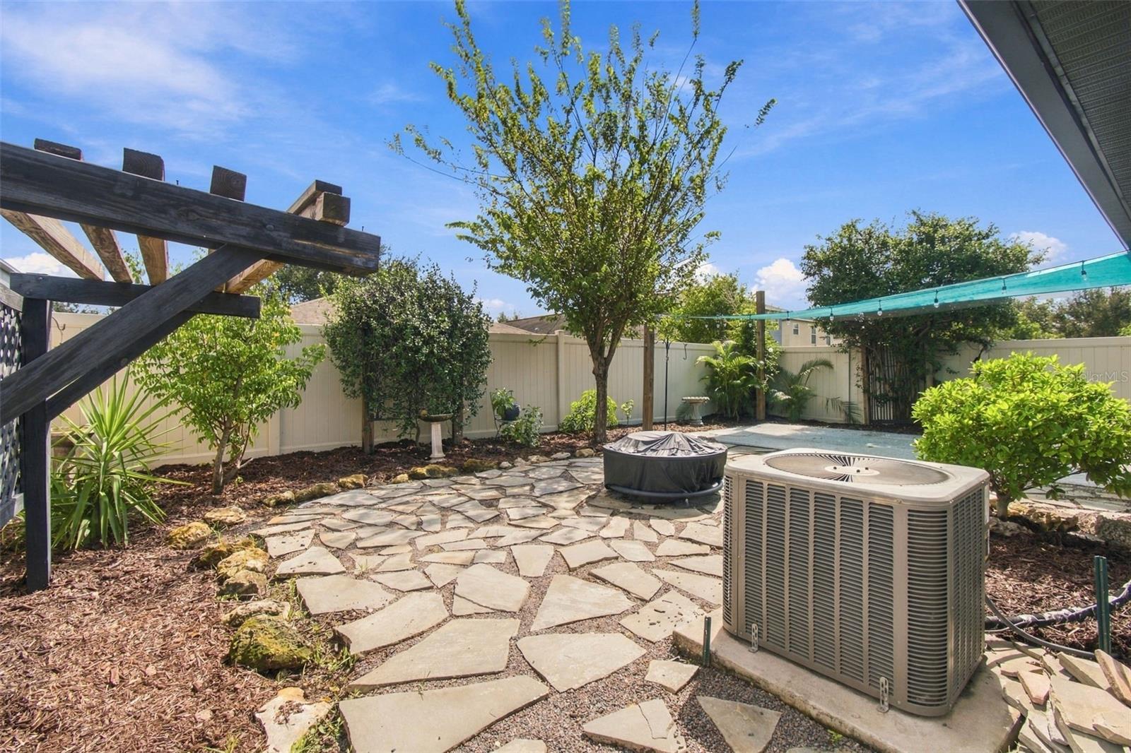 15412 QUAIL WOODS PL — photo 38