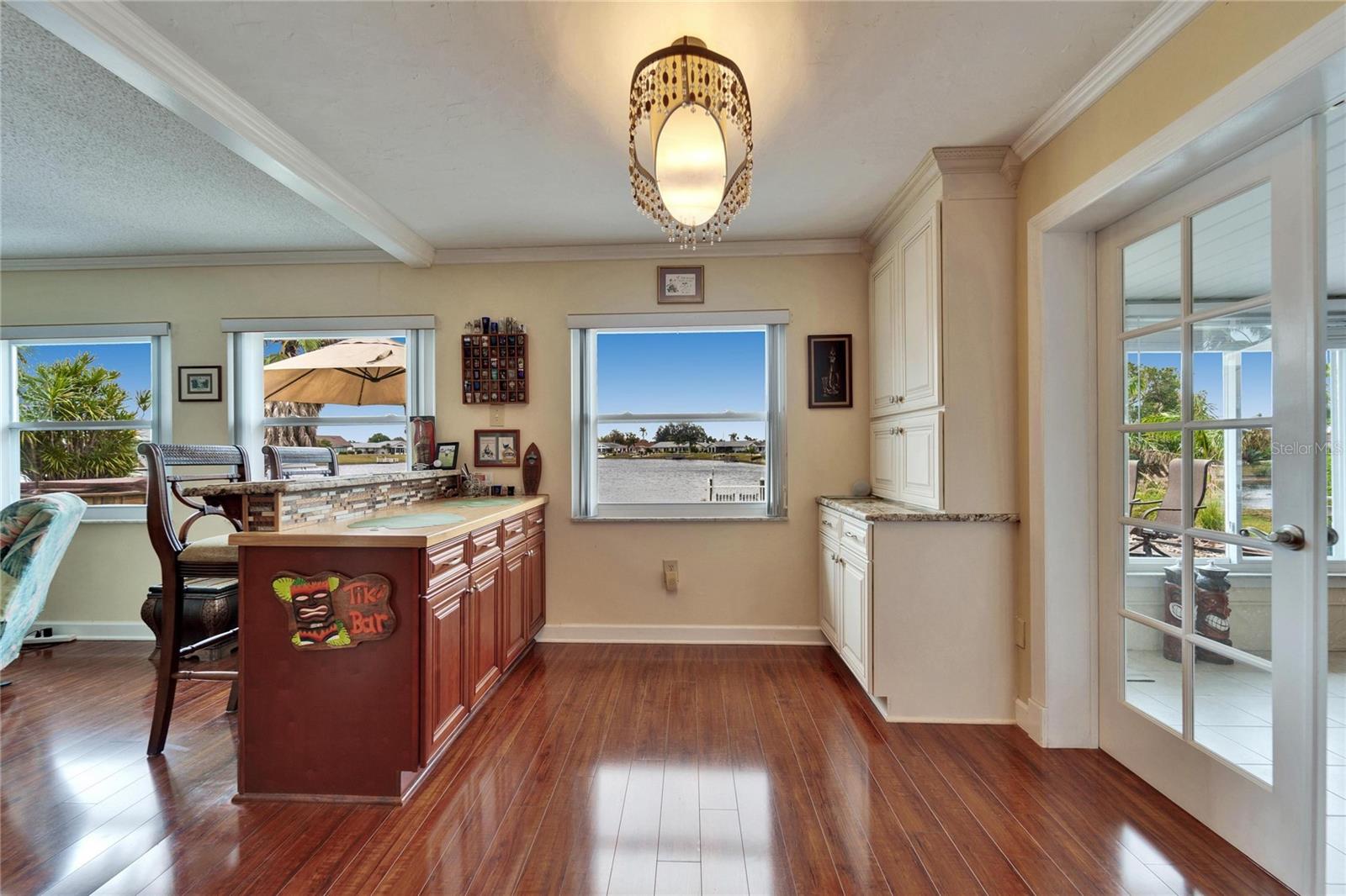 1710 NEW BEDFORD DR — photo 34