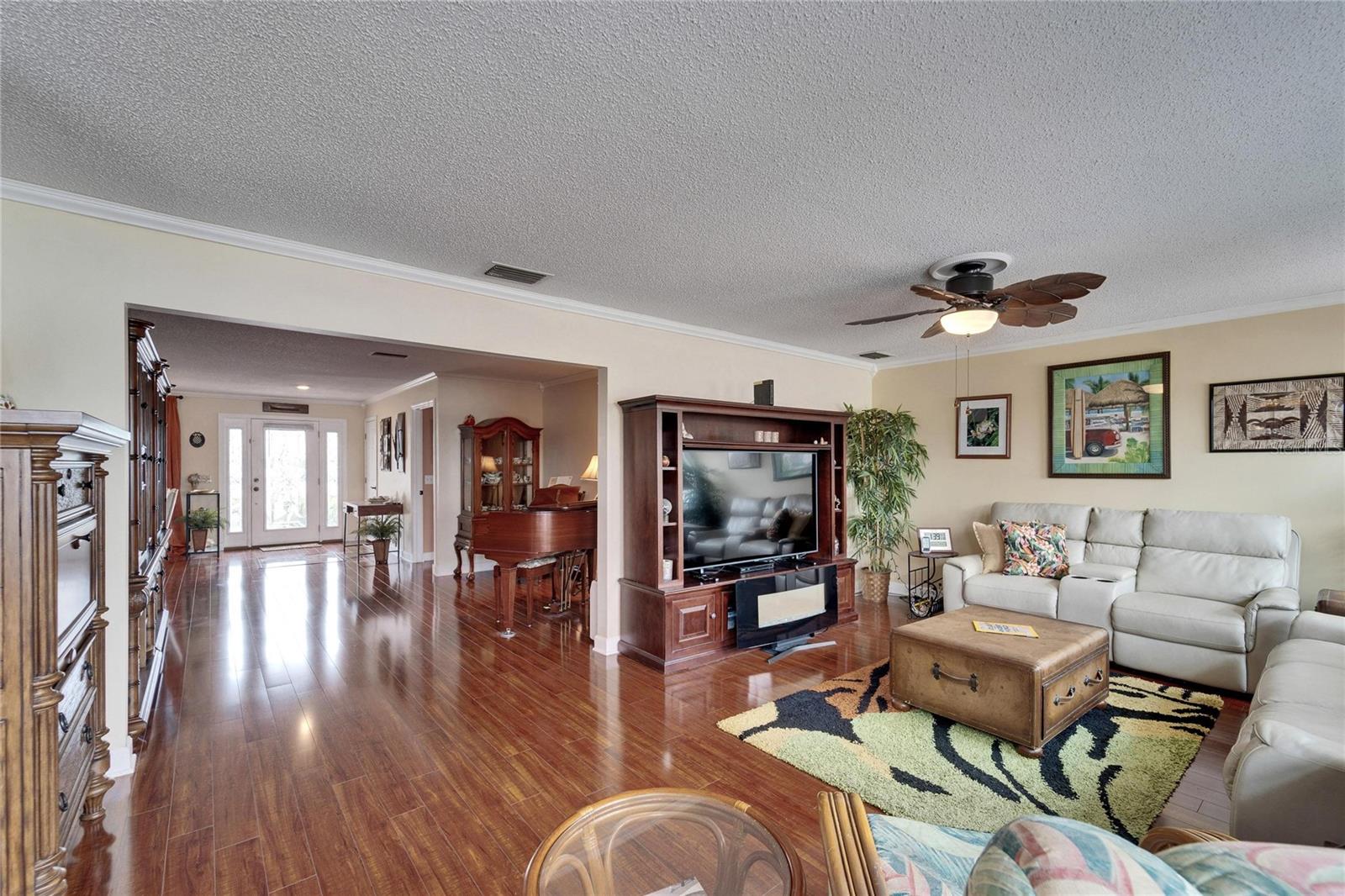 1710 NEW BEDFORD DR — photo 38