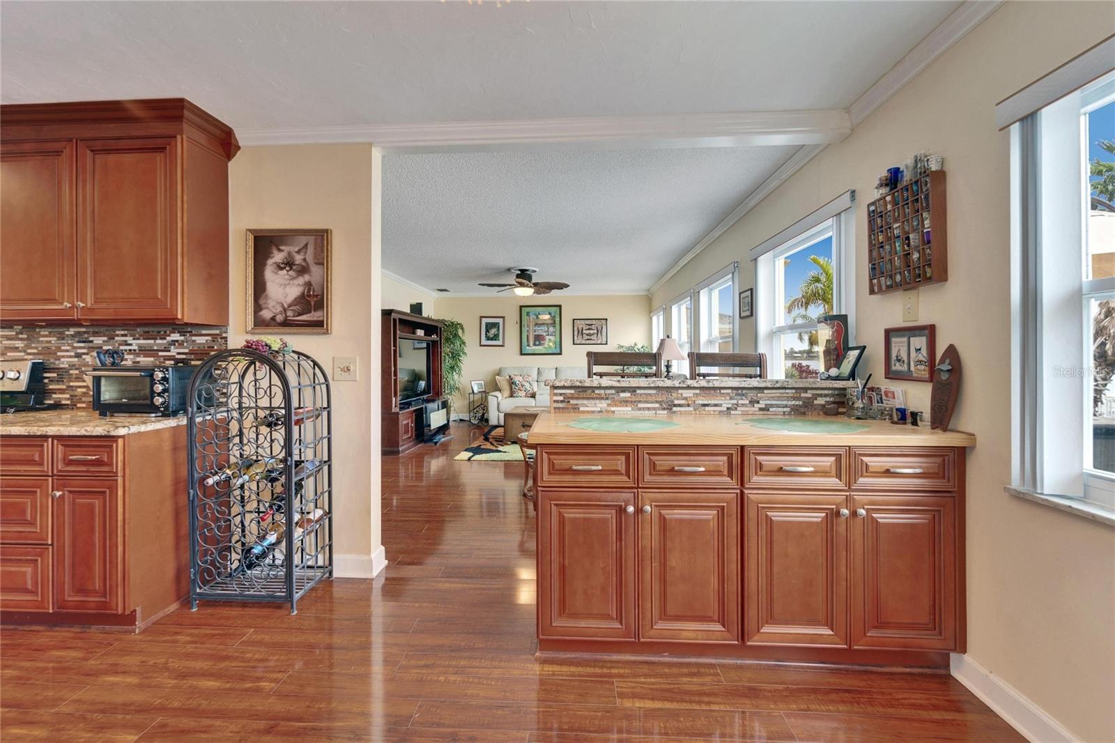 1710 NEW BEDFORD DR — photo 35