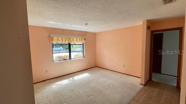 505 VILLAGE OAK DR — photo 3