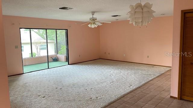 505 VILLAGE OAK DR — photo 2