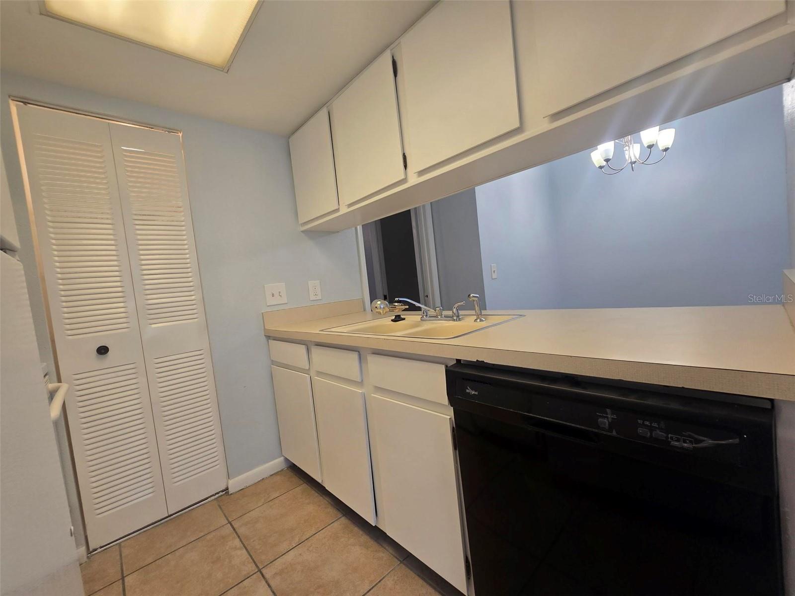 4922 W GANDY BLVD #G102 — photo 5