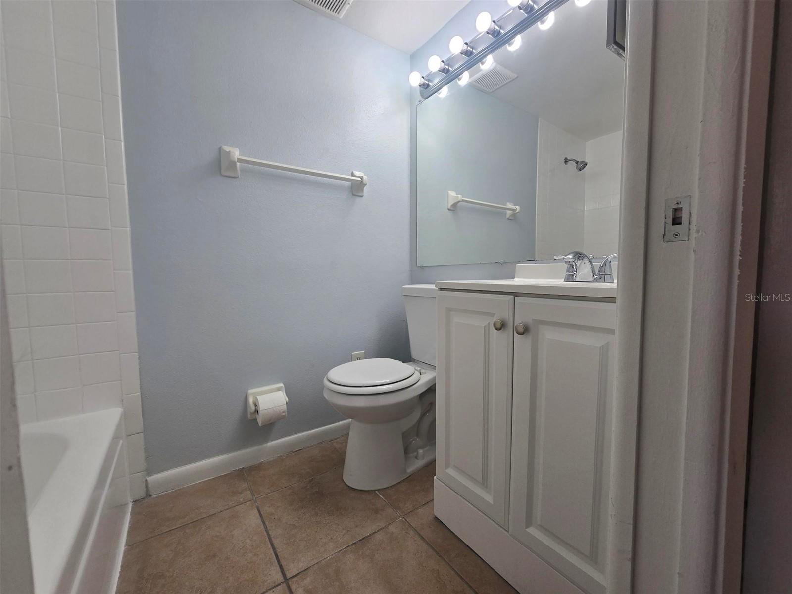4922 W GANDY BLVD #G102 — photo 13