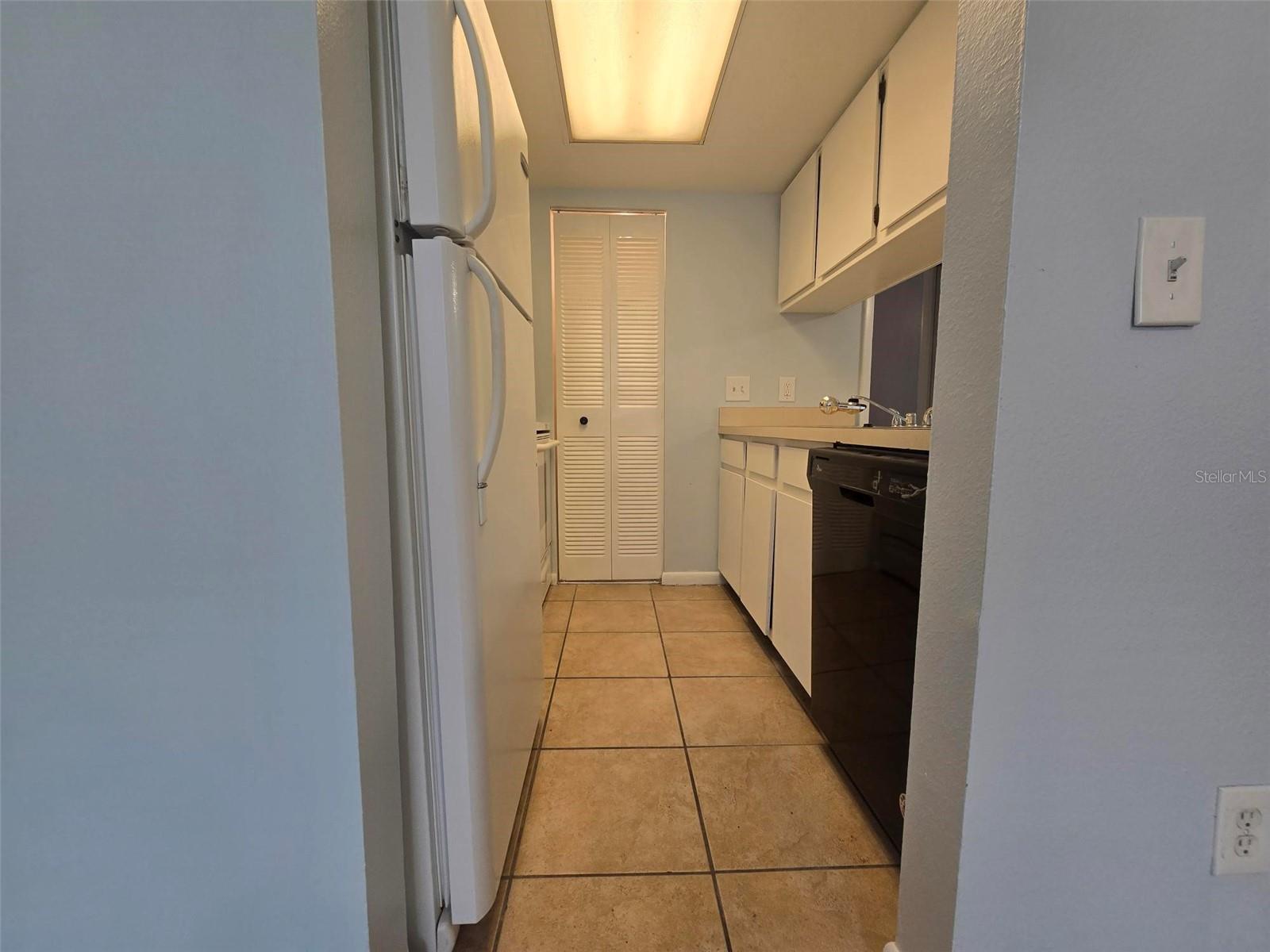 4922 W GANDY BLVD #G102 — photo 6