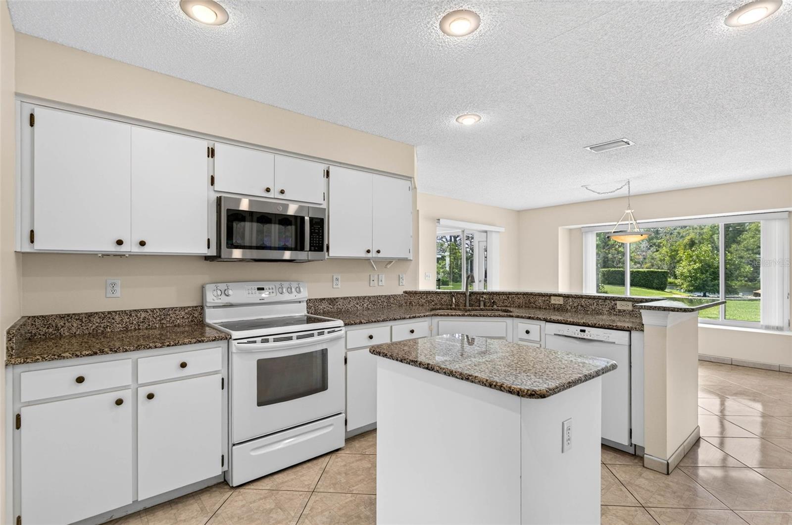 1704 TREMONT CT — photo 17