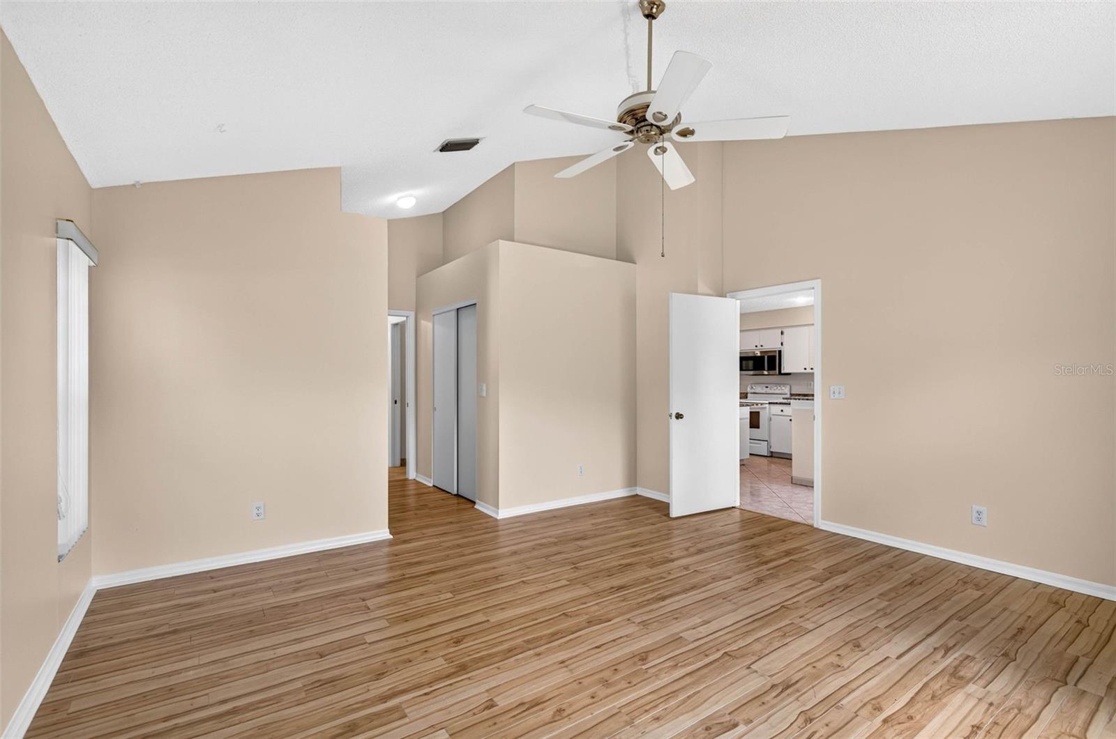 1704 TREMONT CT — photo 28