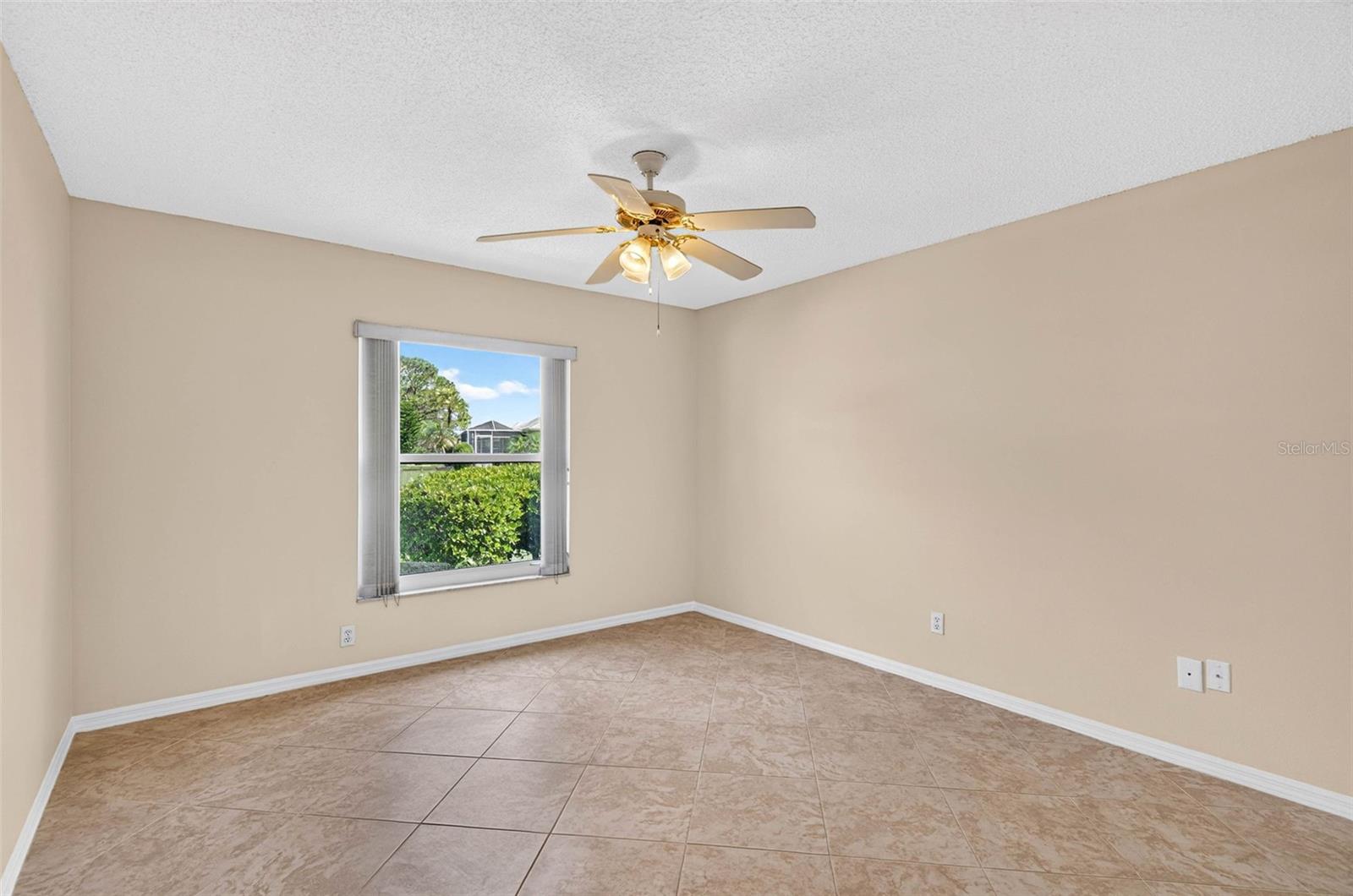 1704 TREMONT CT — photo 23