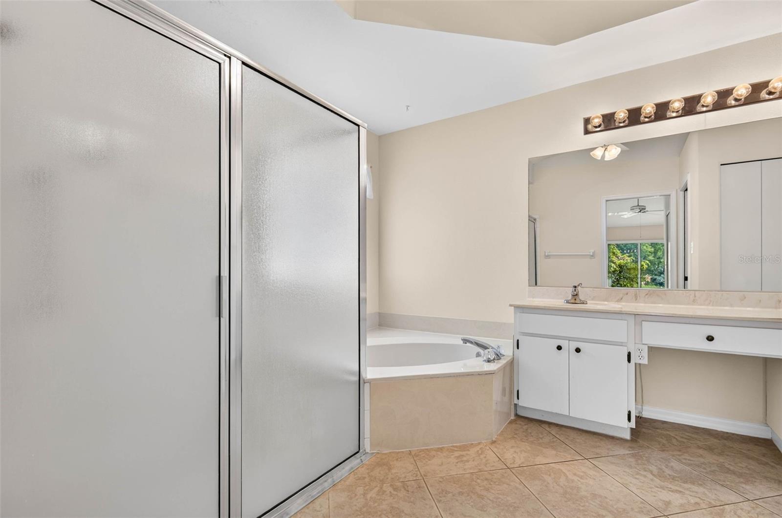 1704 TREMONT CT — photo 29