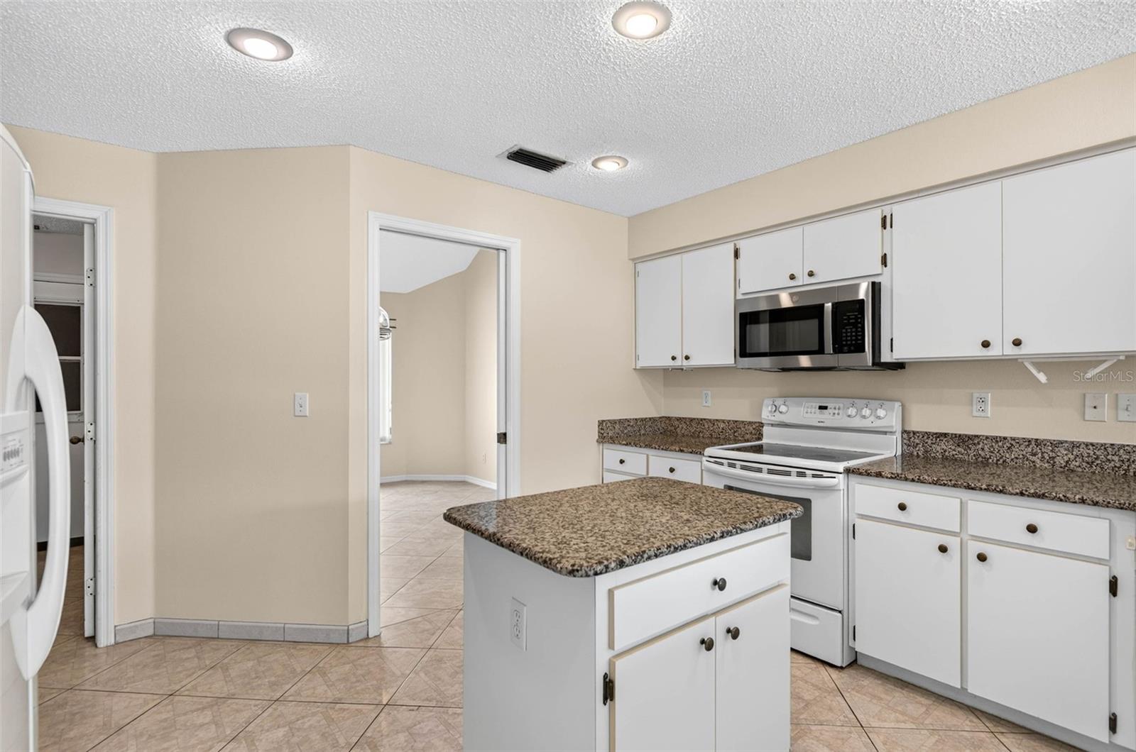 1704 TREMONT CT — photo 19