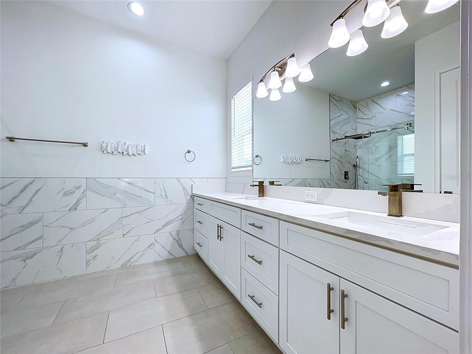 3702 W ROLAND ST #3 — photo 6