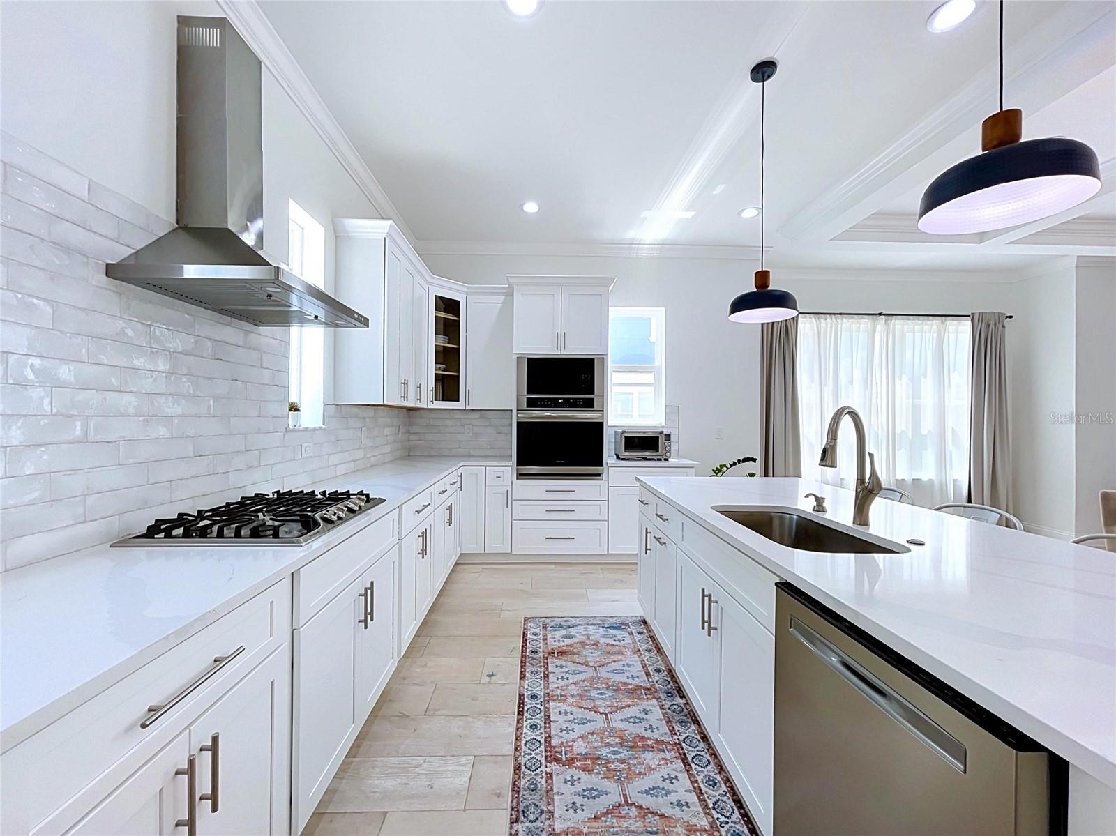 3702 W ROLAND ST #3 — photo 3
