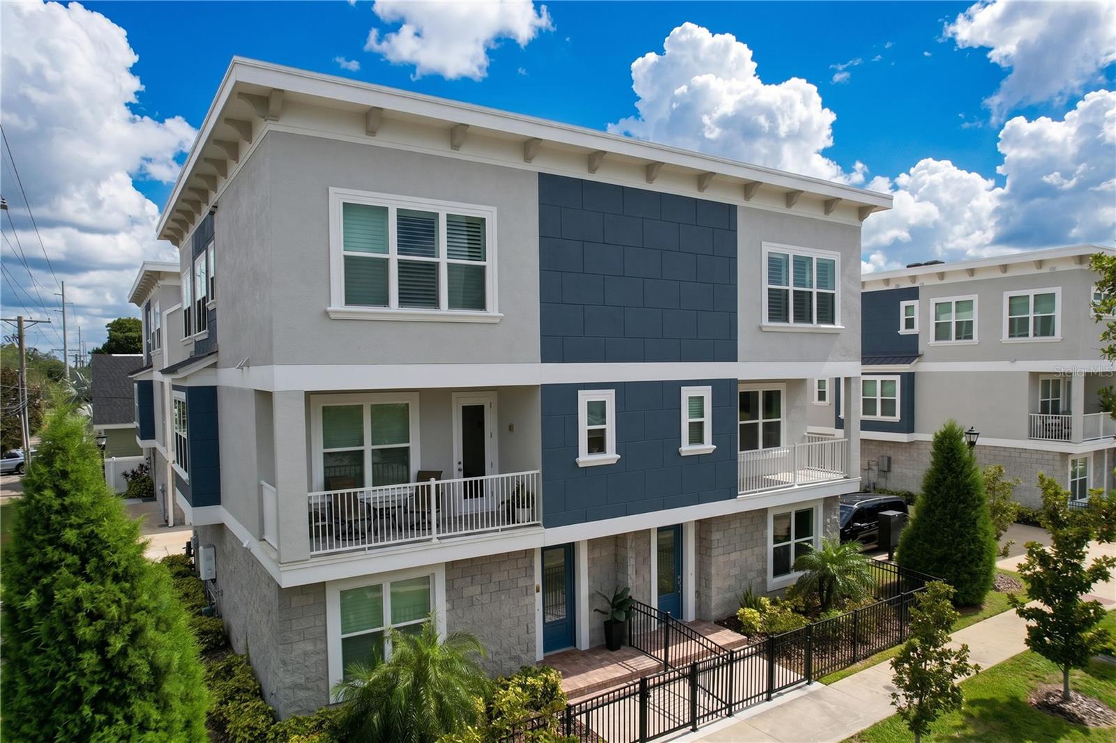 3702 W ROLAND ST #3 — photo 43
