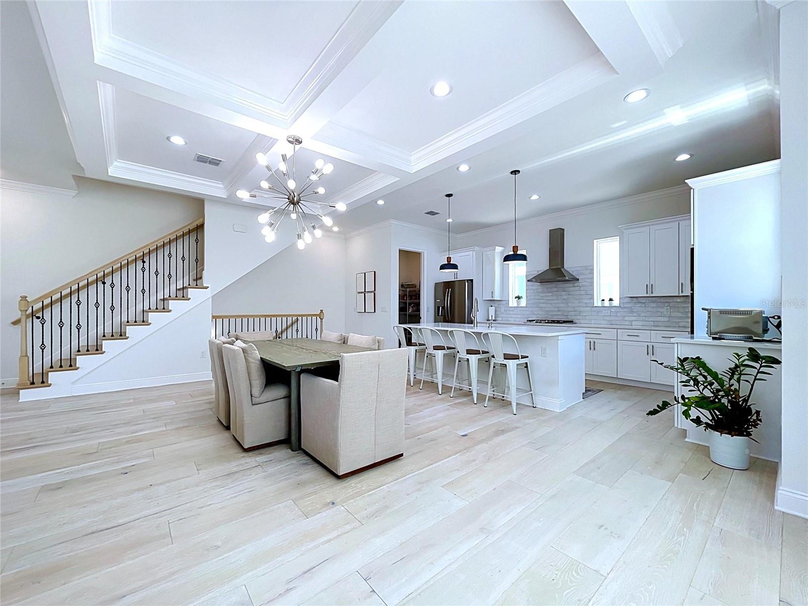 3702 W ROLAND ST #3 — photo 2