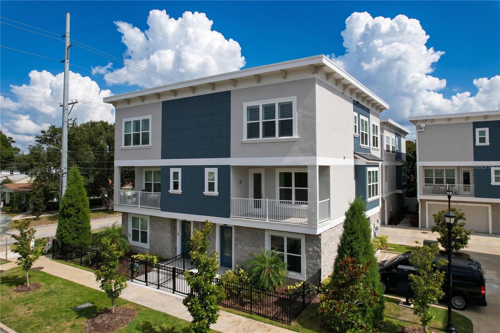 3702 W ROLAND ST #3 — photo 44
