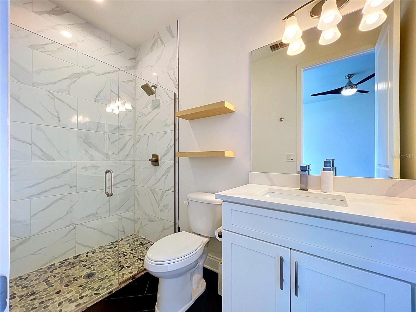 3702 W ROLAND ST #3 — photo 29