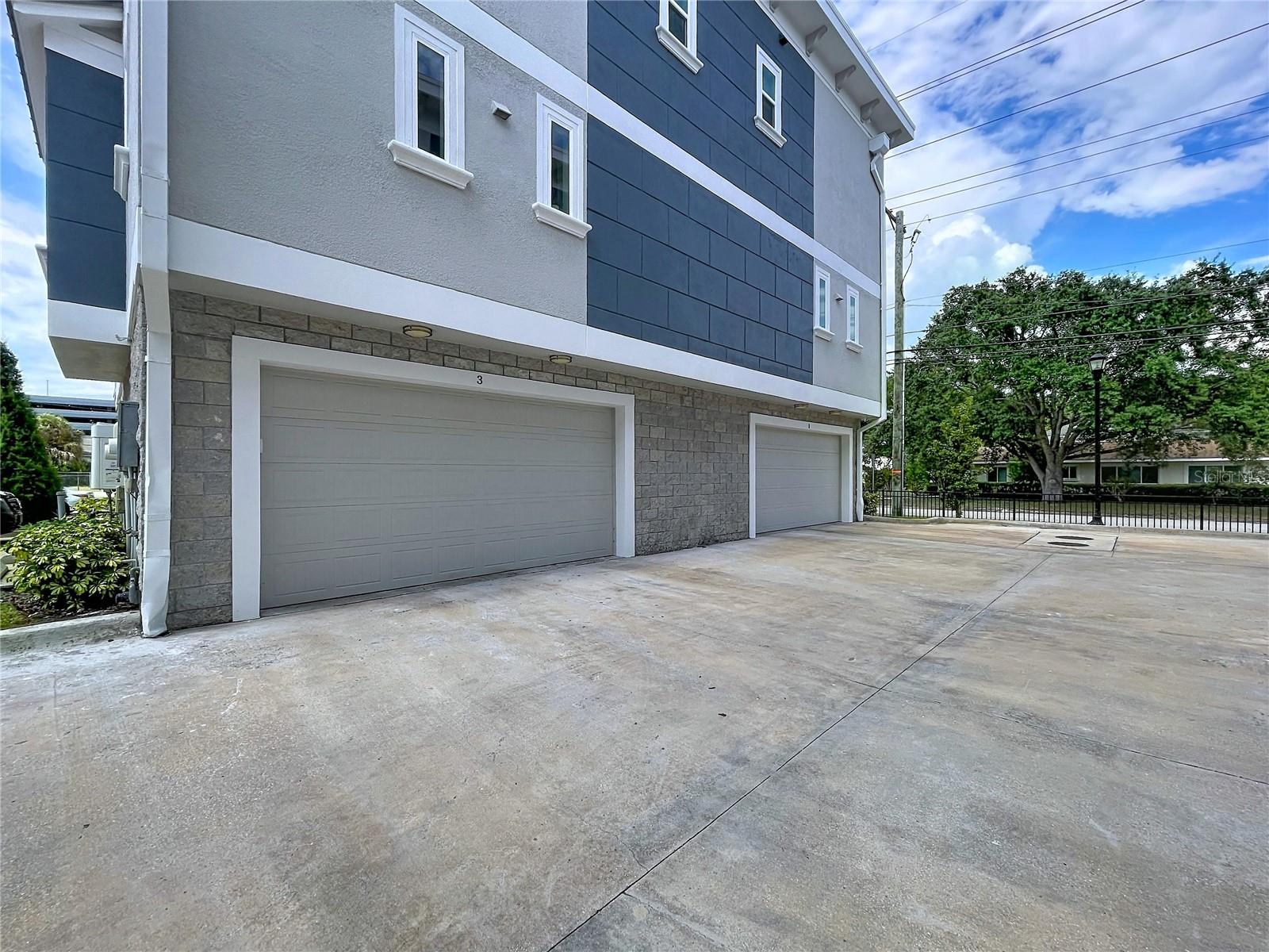 3702 W ROLAND ST #3 — photo 45