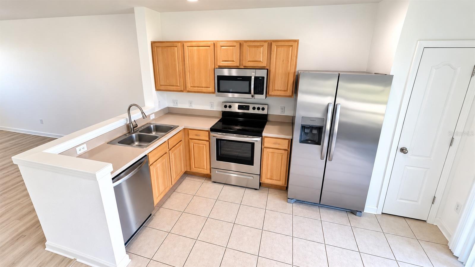4528 KENNEWICK PL — photo 8