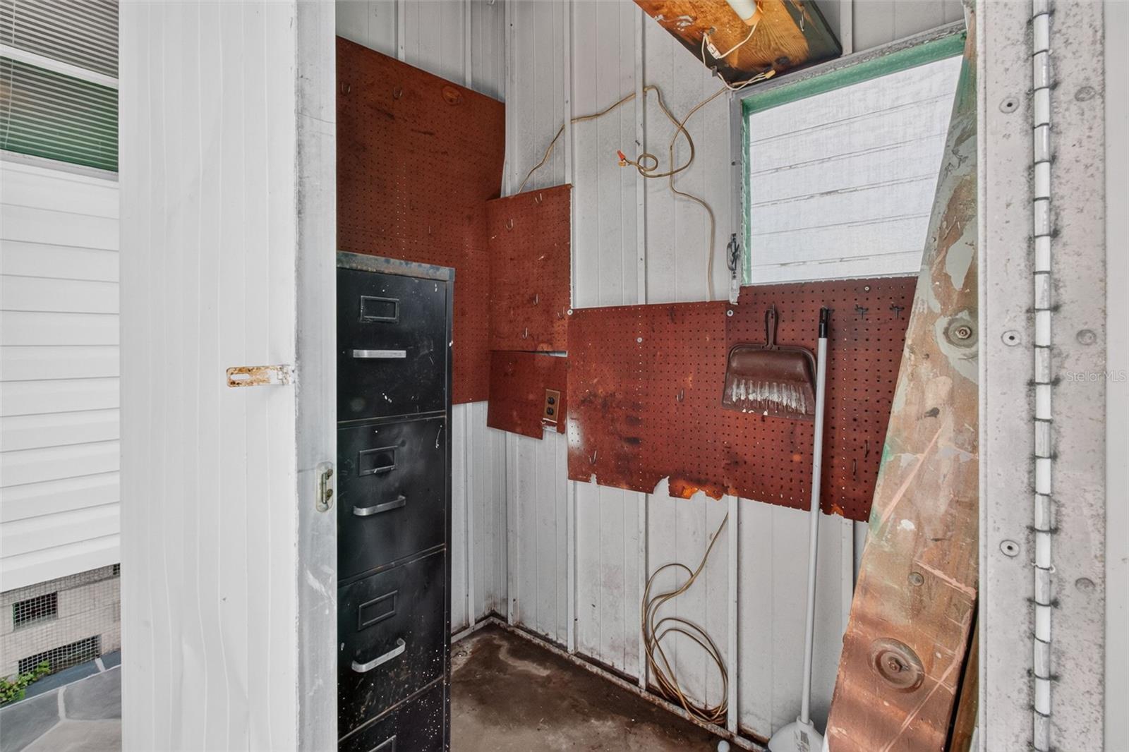 2000 E BAY DR #87 — photo 24