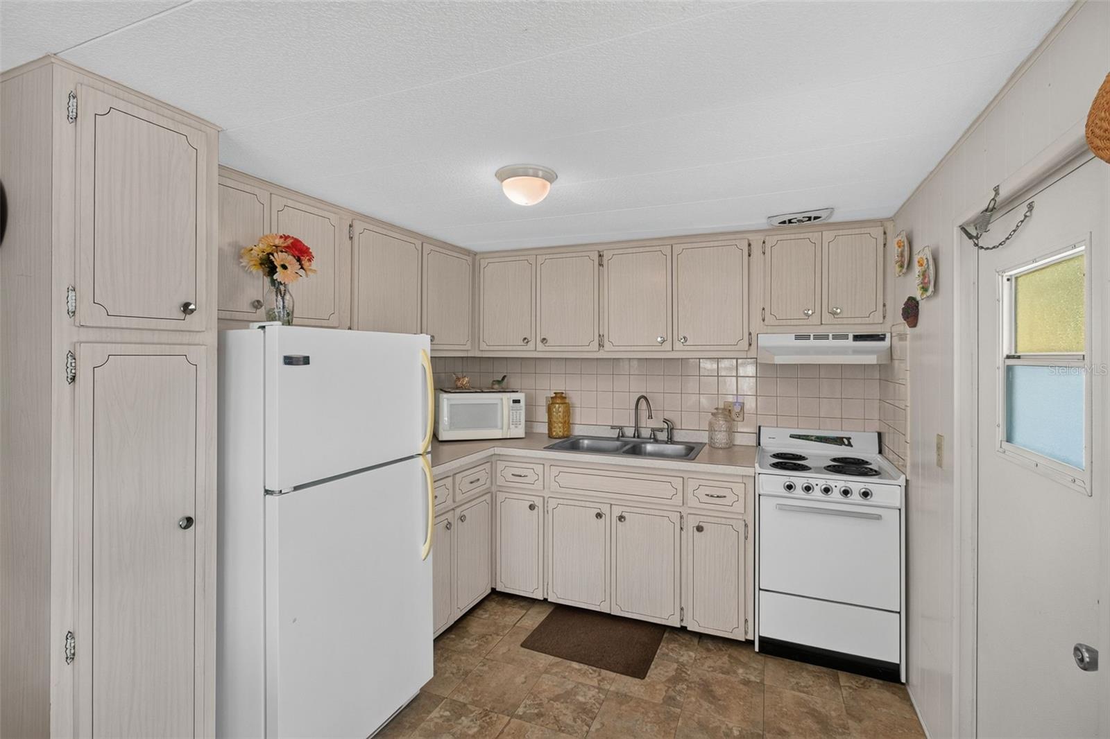 2000 E BAY DR #87 — photo 21