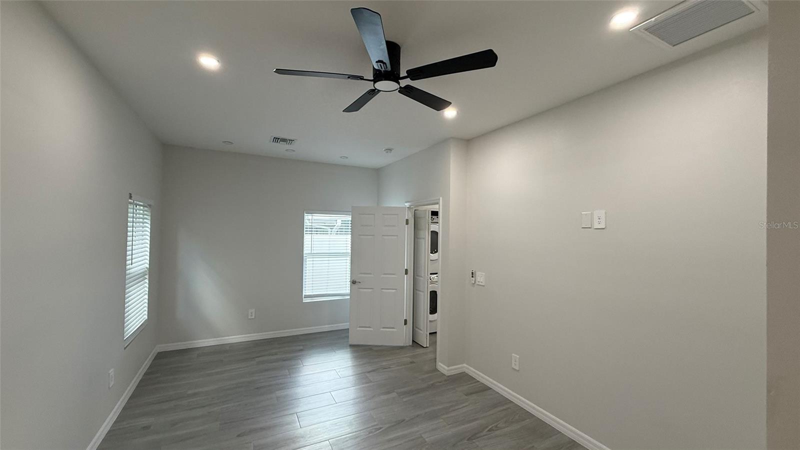 37542 EILAND UNIT#B BLVD — photo 16
