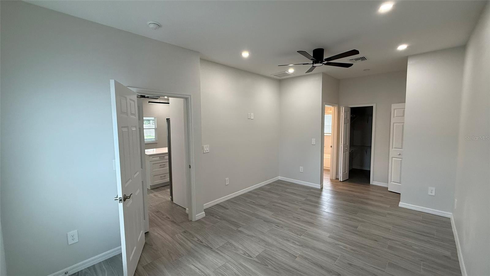 37542 EILAND UNIT#B BLVD — photo 17