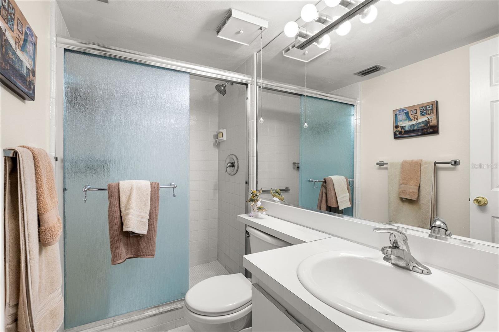1708 PINE RIDGE WAY E #B2 — photo 7