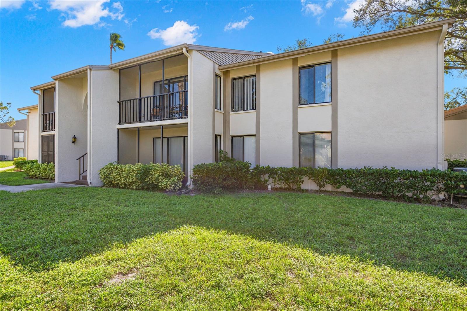 1708 PINE RIDGE WAY E #B2 — photo 14