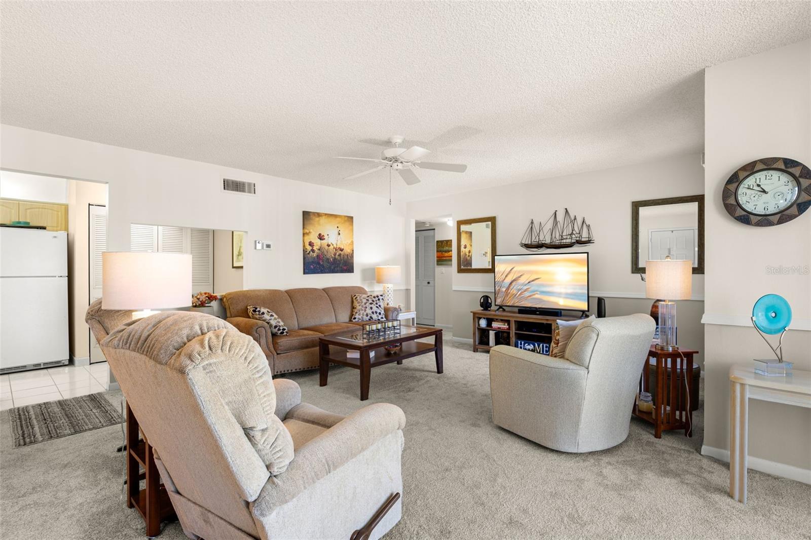 1708 PINE RIDGE WAY E #B2 — photo 3