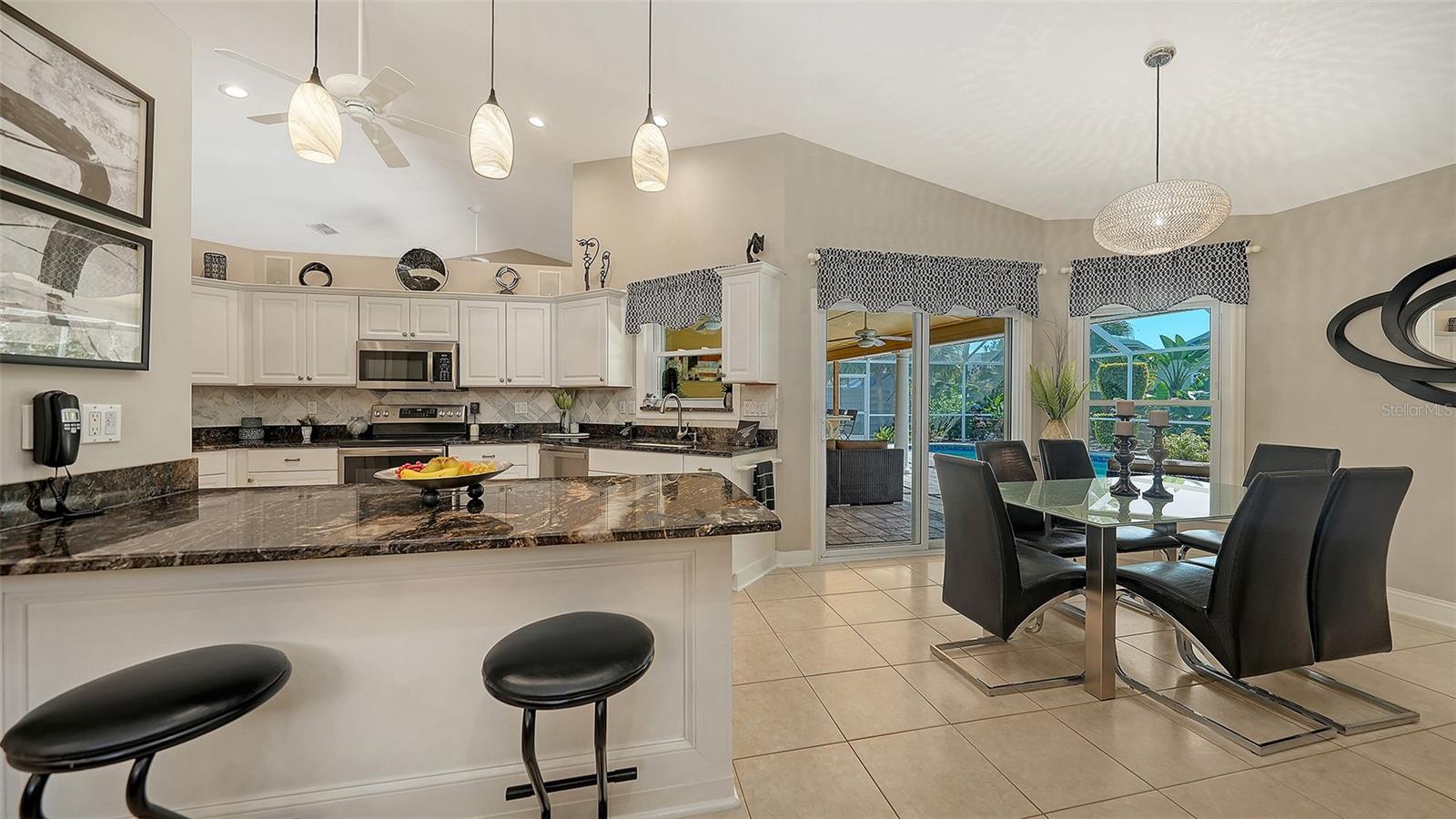 7975 MONTICELLO LN — photo 16