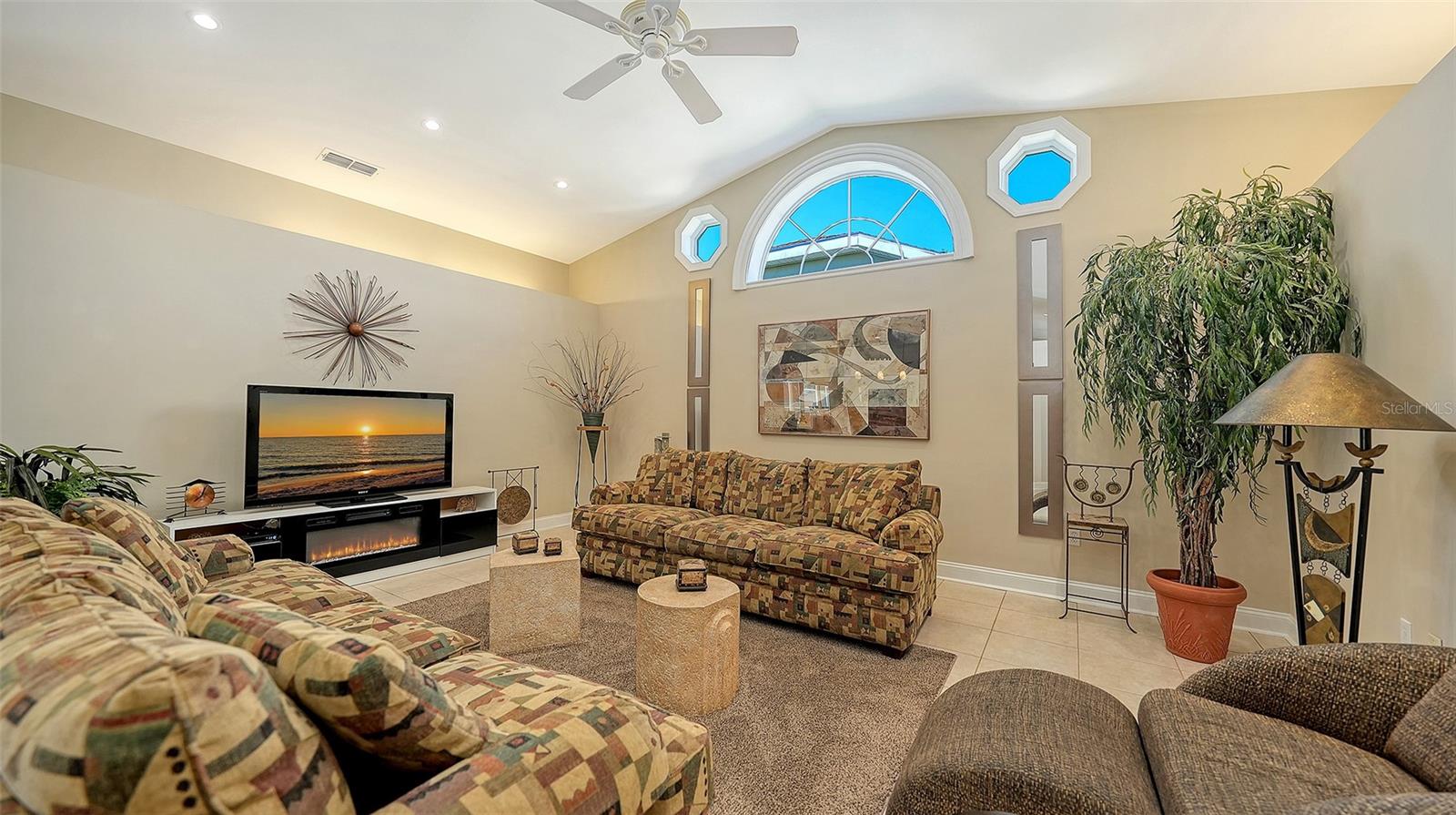 7975 MONTICELLO LN — photo 22