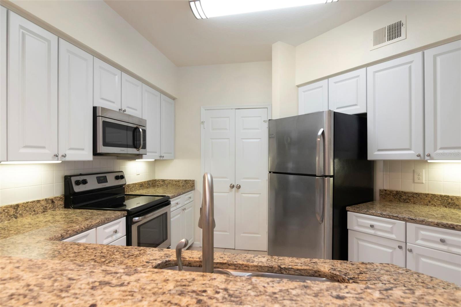 4309 BAY CLUB CIR #4309 — photo 17