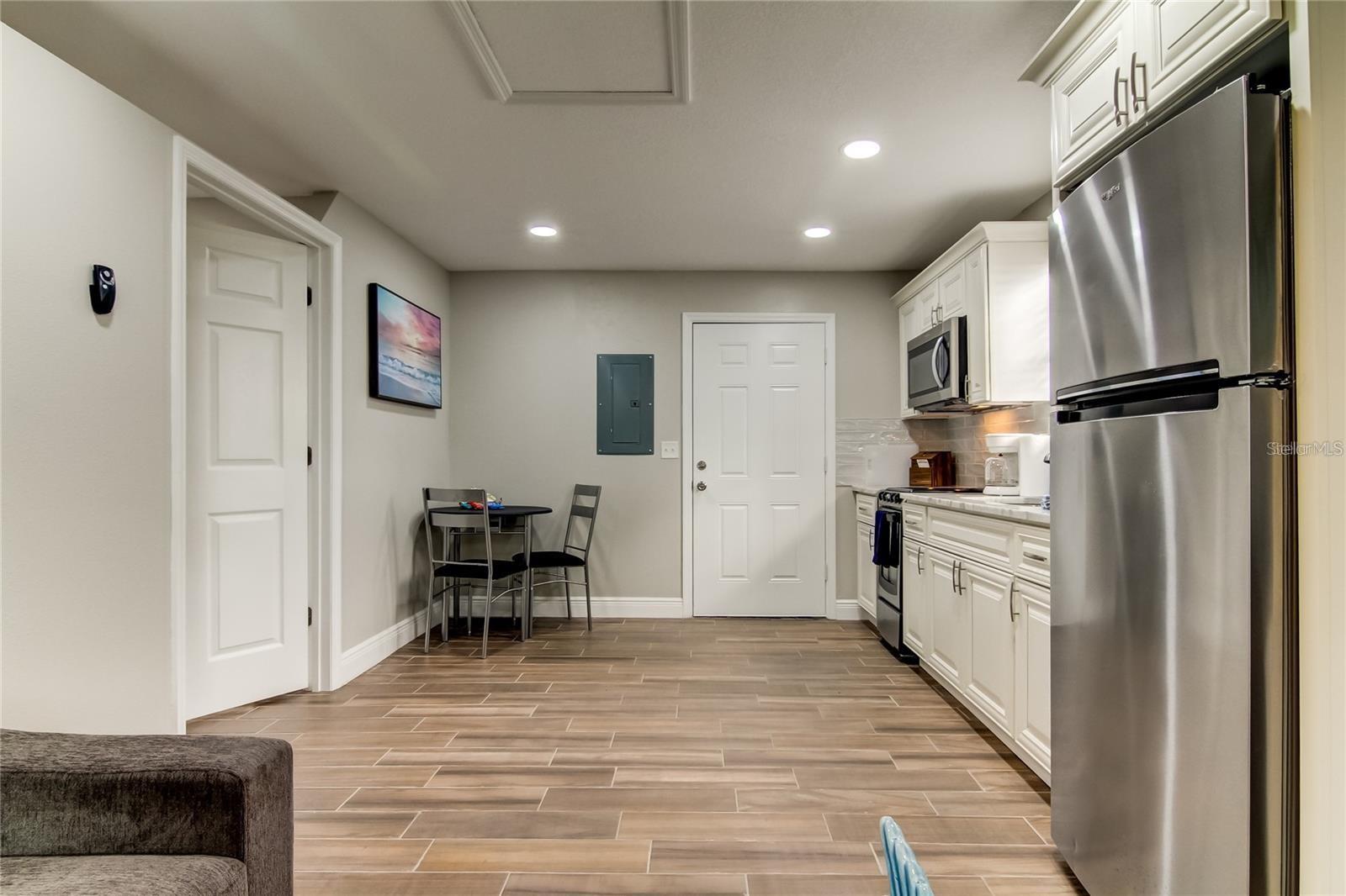 318 DEER COVE LN #B — photo 12