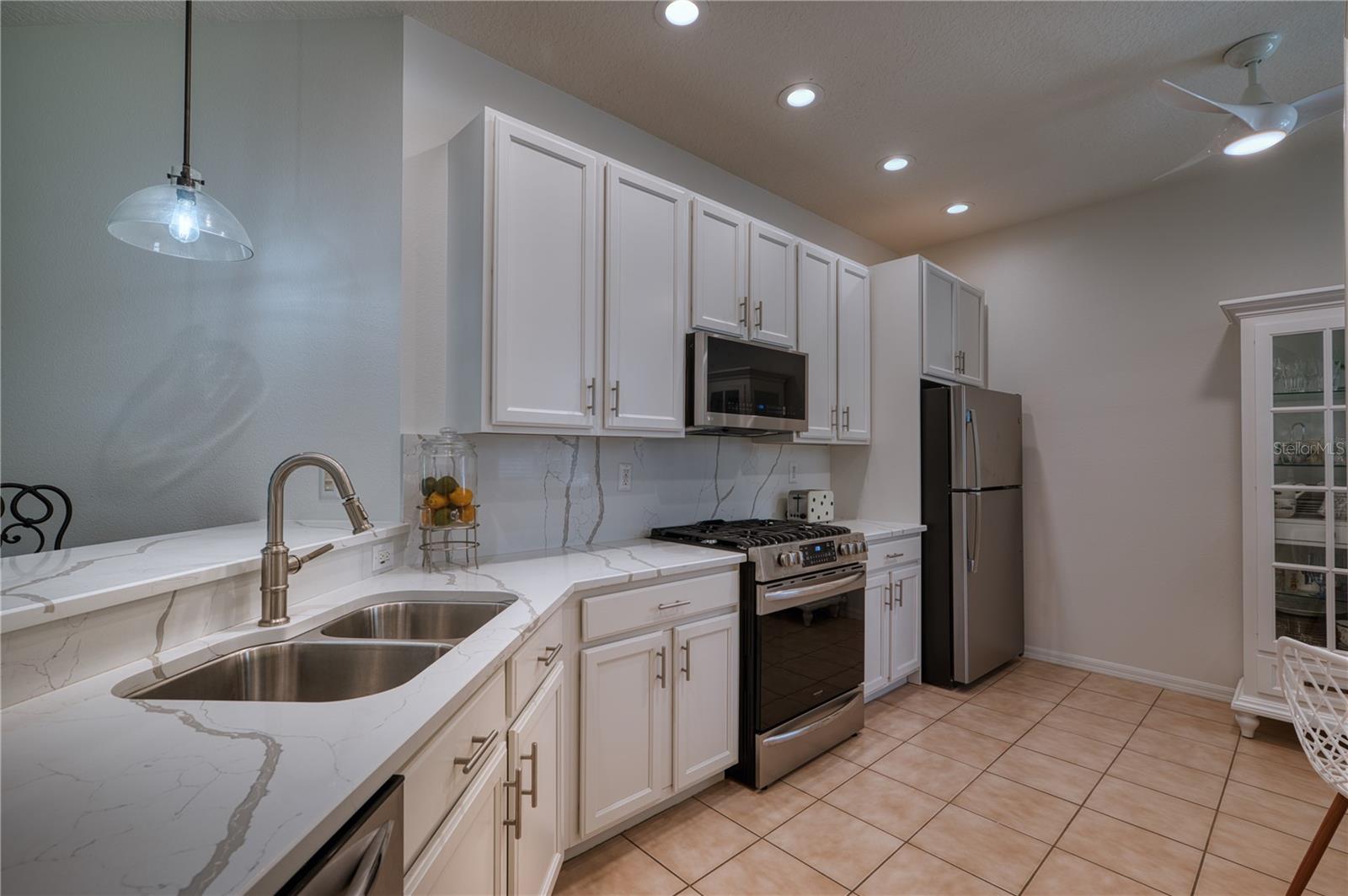 4269 CASCADE FALLS DR — photo 4