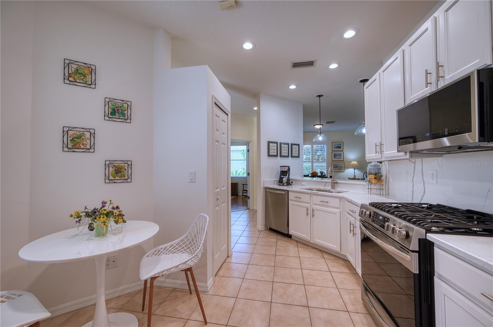 4269 CASCADE FALLS DR — photo 6