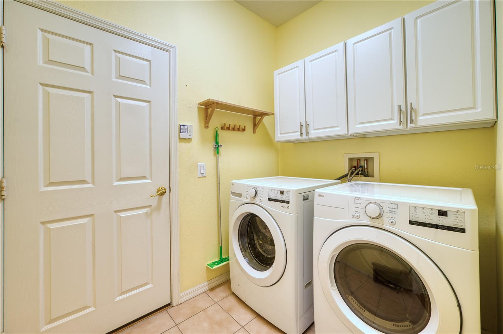 4269 CASCADE FALLS DR — photo 16