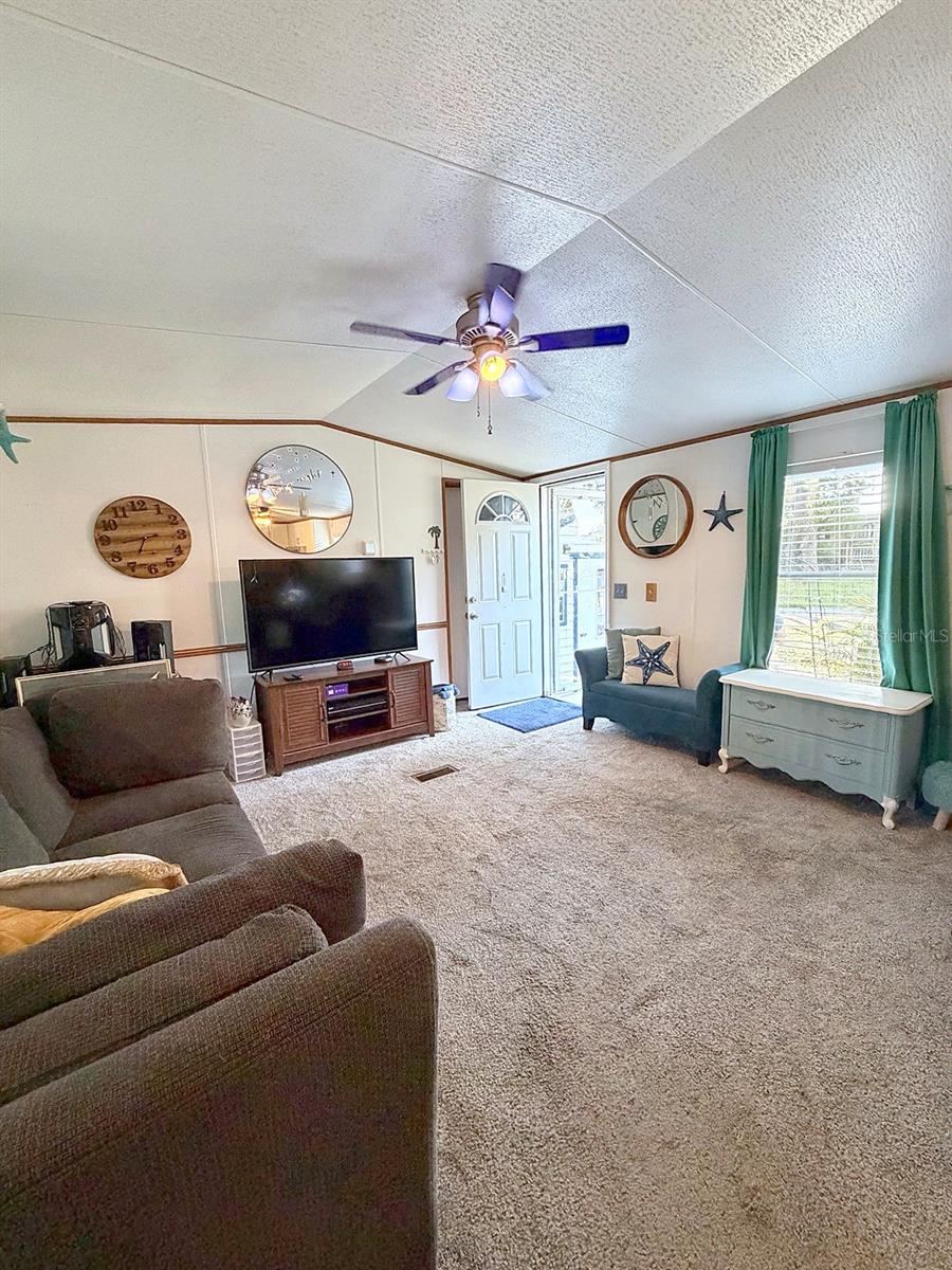 1301 LIVE OAK PKWY — photo 13