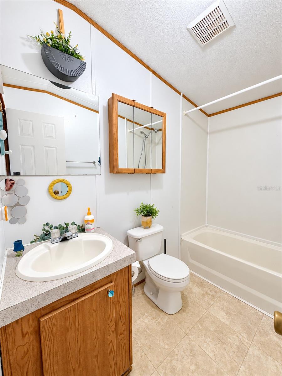 1301 LIVE OAK PKWY — photo 8
